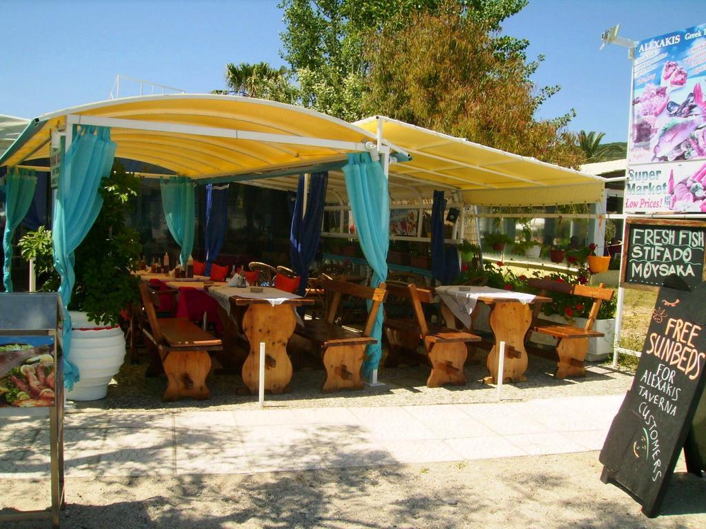 מוראיטיקה Aggelos Family Hotel מראה חיצוני תמונה