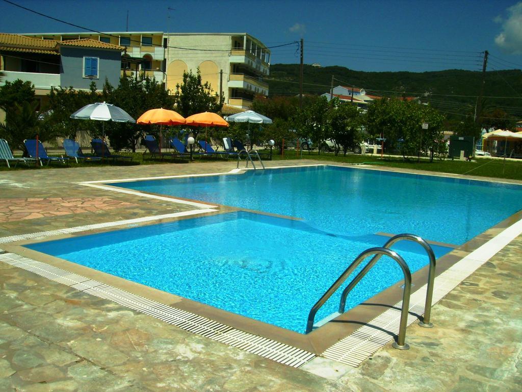 מוראיטיקה Aggelos Family Hotel מראה חיצוני תמונה