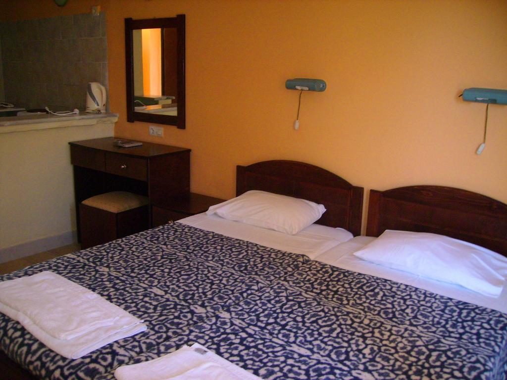 מוראיטיקה Aggelos Family Hotel מראה חיצוני תמונה
