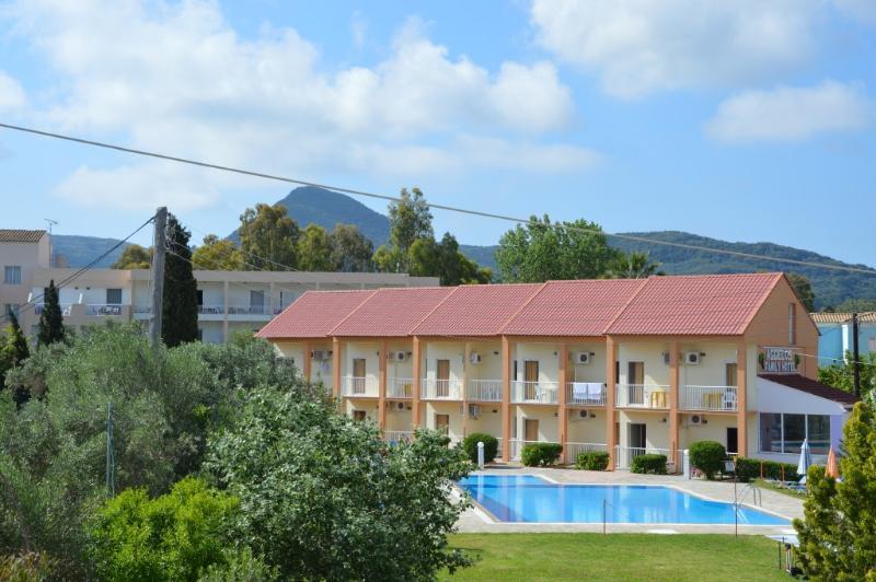 מוראיטיקה Aggelos Family Hotel מראה חיצוני תמונה